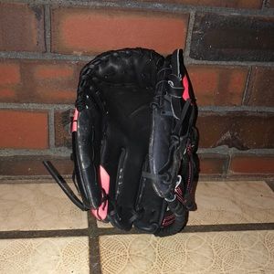 Kids x-small or small mvp glove